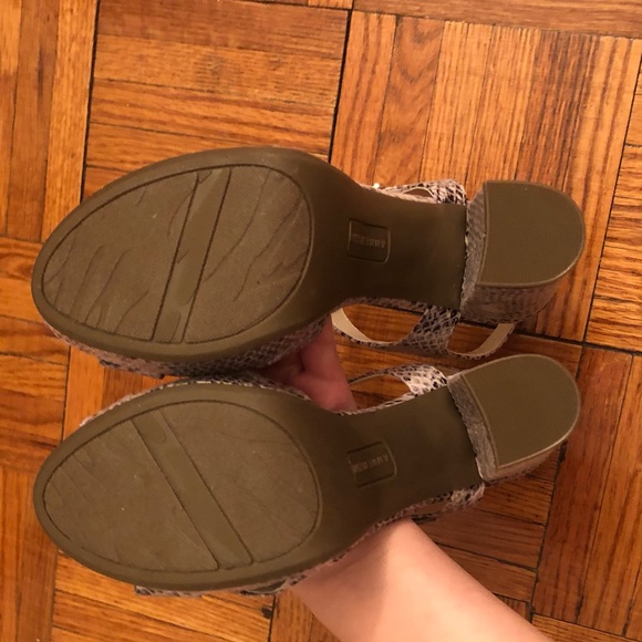 Platform Snake Print Heels - Picture 5 of 5